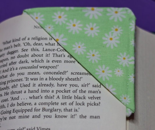 Daisy Corner Fabric Bookmark